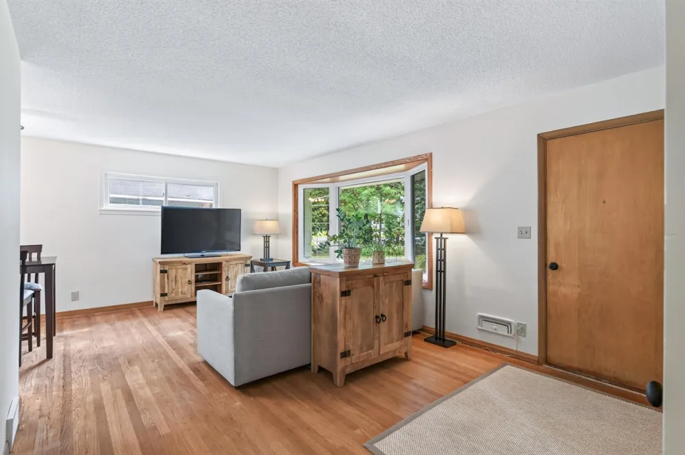 12916 Fairfield Road W Minnetonka, MN 55305