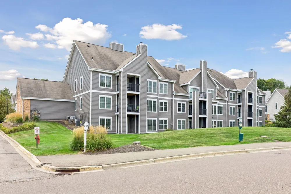 6155 Chasewood Parkway #1 Minnetonka, MN 55343