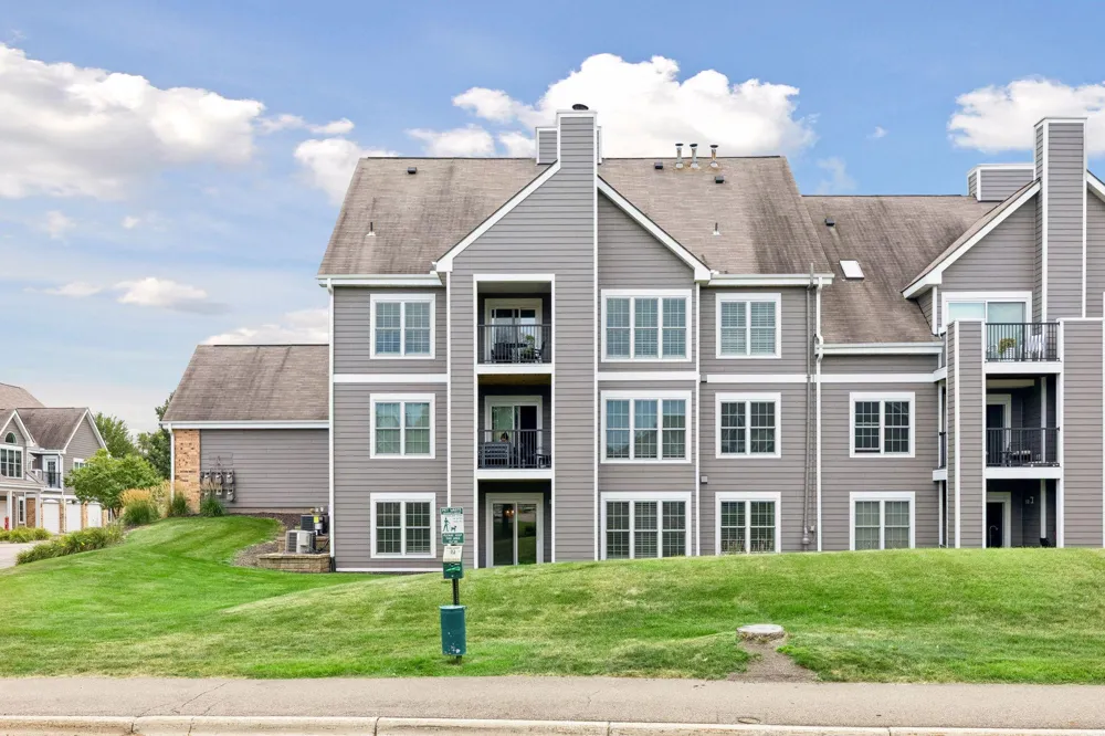 6155 Chasewood Parkway #1 Minnetonka, MN 55343