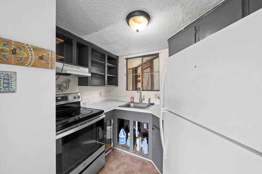 26628 Quail Court Huntsville, TX 77320