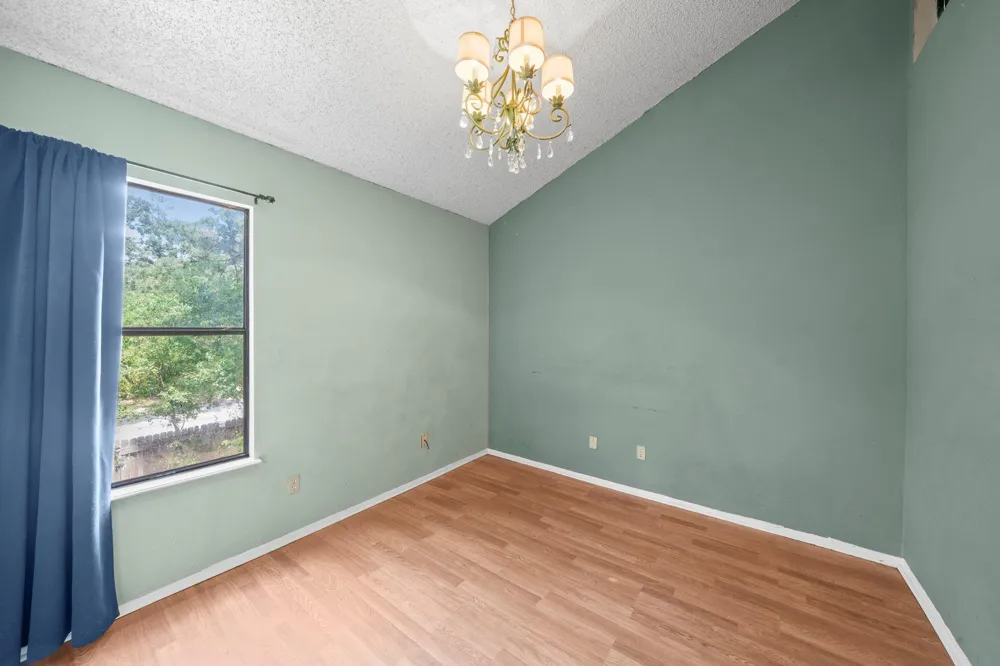 26628 Quail Court Huntsville, TX 77320