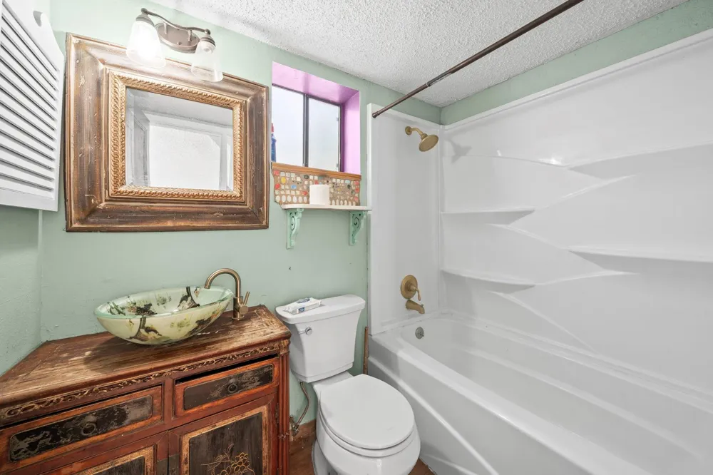 26628 Quail Court Huntsville, TX 77320
