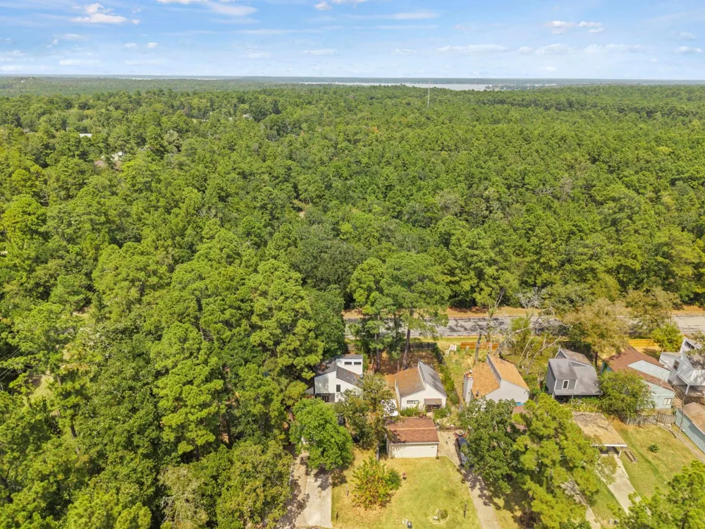 26628 Quail Court Huntsville, TX 77320