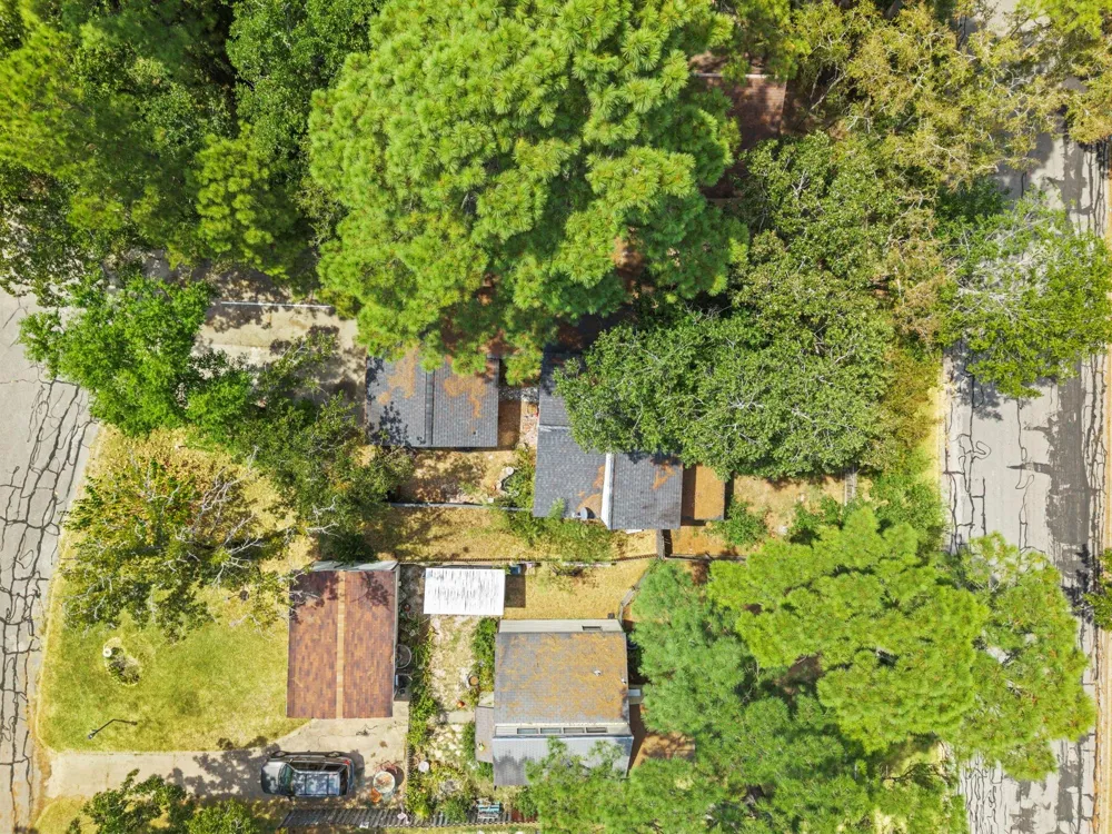 26628 Quail Court Huntsville, TX 77320