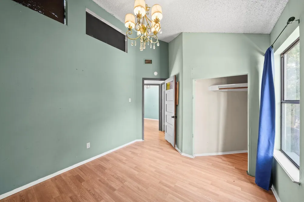26628 Quail Court Huntsville, TX 77320
