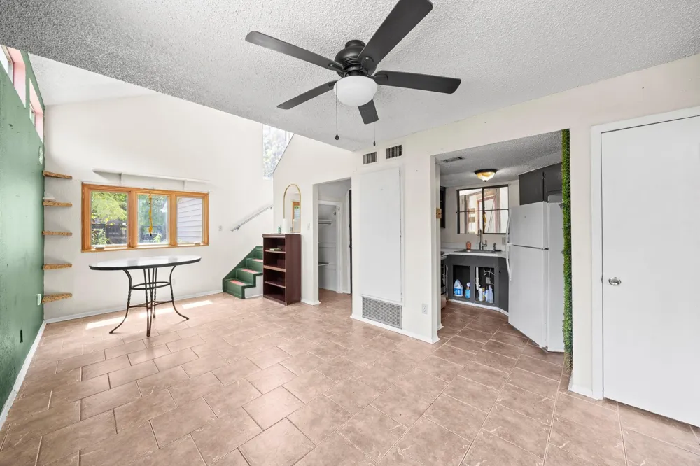 26628 Quail Court Huntsville, TX 77320