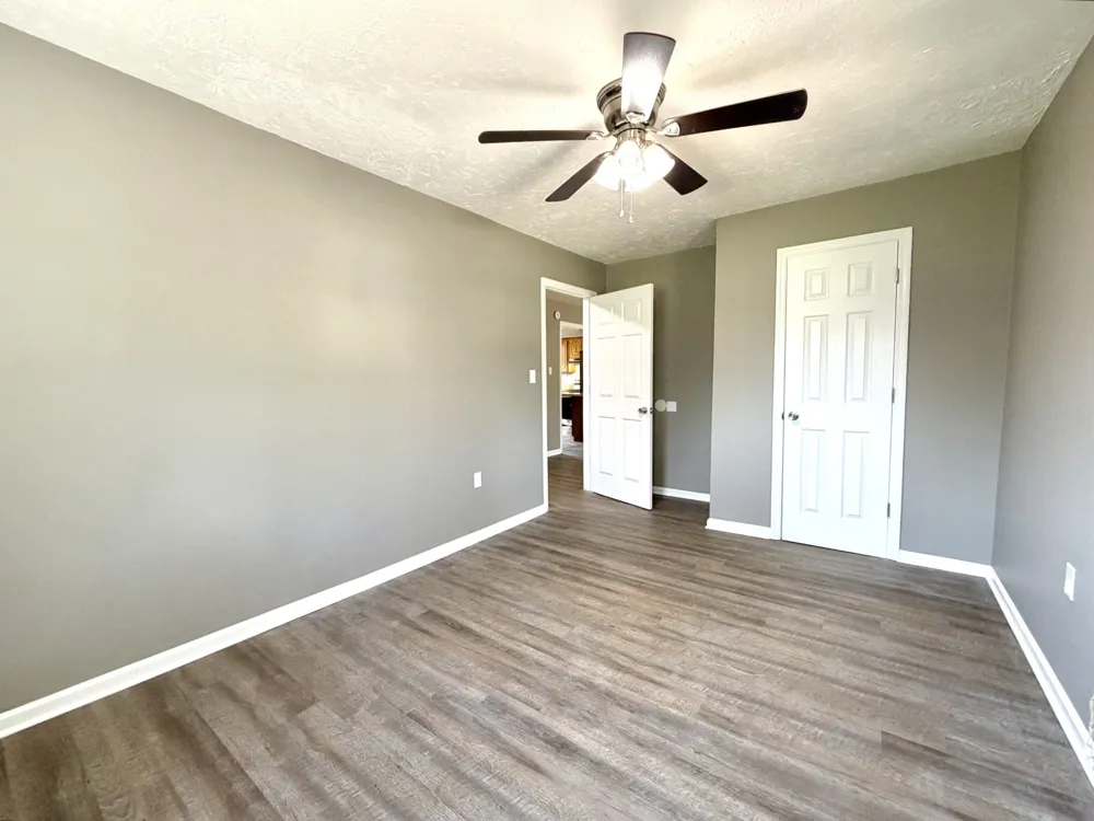 1710 Cumberland Heights Rd Clarksville, TN 37040