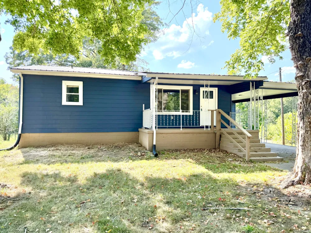 1710 Cumberland Heights Rd Clarksville, TN 37040