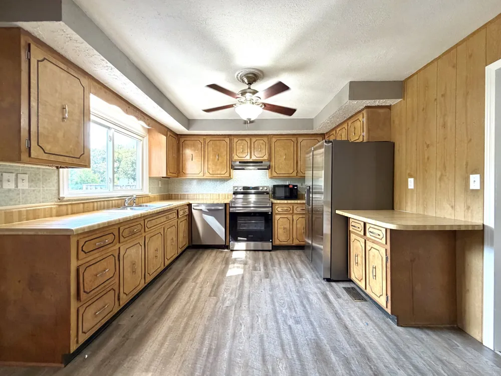 1710 Cumberland Heights Rd Clarksville, TN 37040