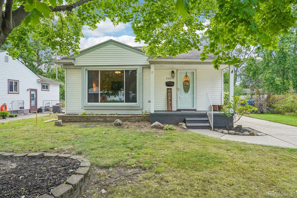 26057 Osmun Street Madison Heights City, MI 48071