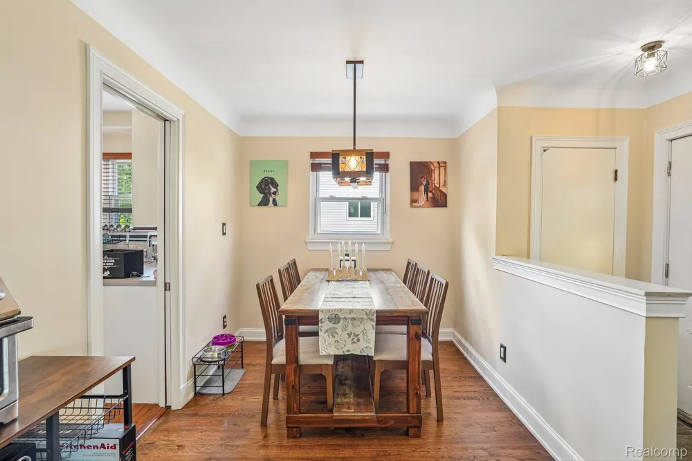 26057 Osmun Street Madison Heights City, MI 48071