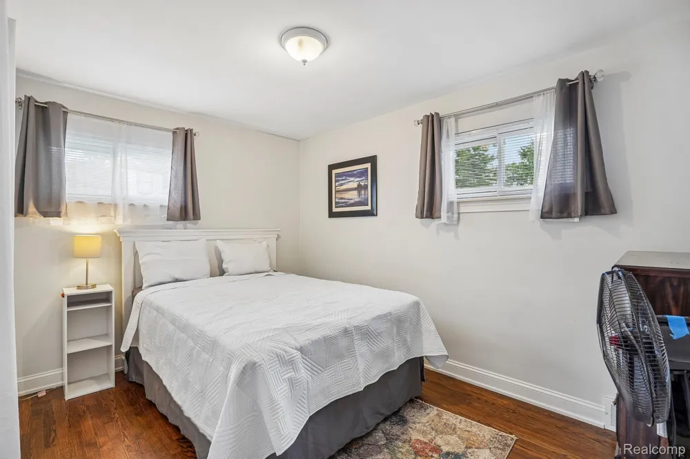26057 Osmun Street Madison Heights City, MI 48071