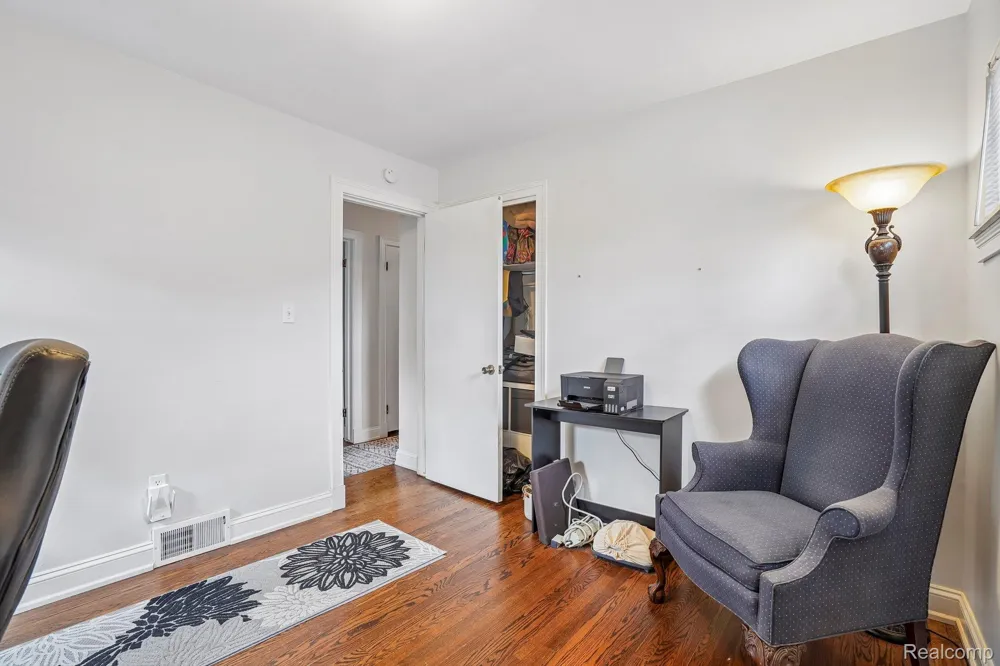 26057 Osmun Street Madison Heights City, MI 48071