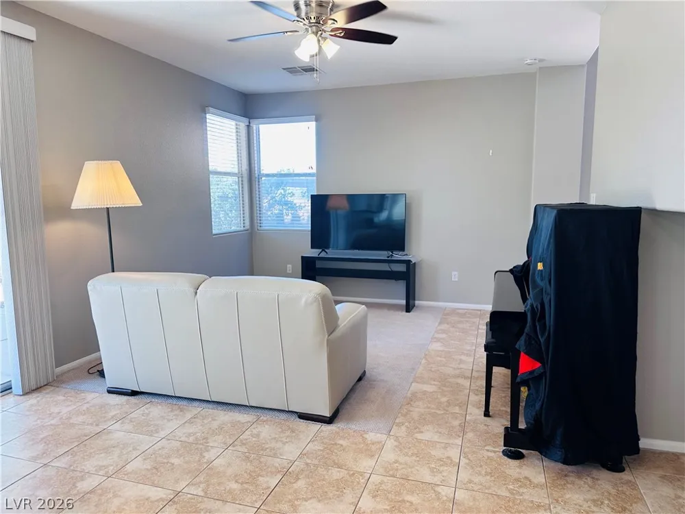 6789 Gold Yarrow Street Las Vegas, NV 89148