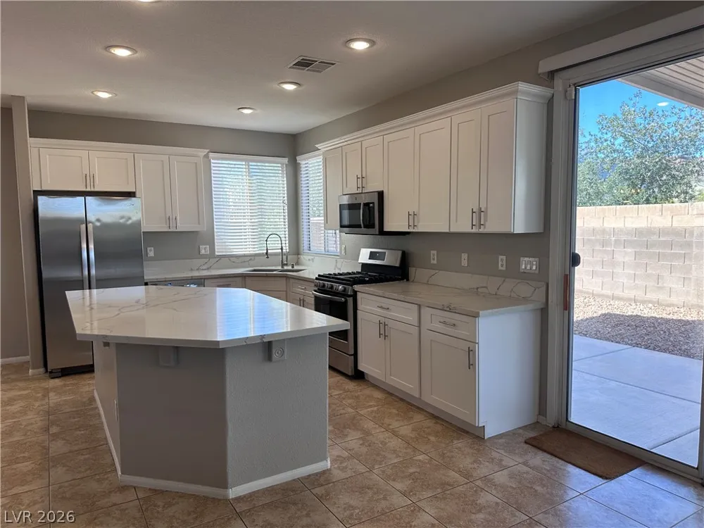 6789 Gold Yarrow Street Las Vegas, NV 89148