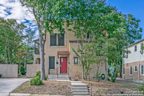 526 Pershing Unit B