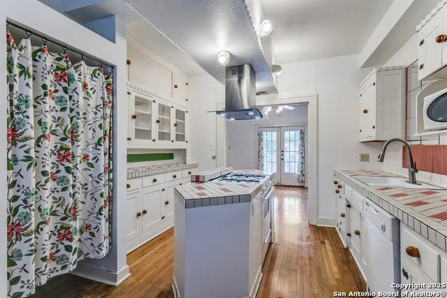 526 Pershing Unit B San Antonio, TX 78209