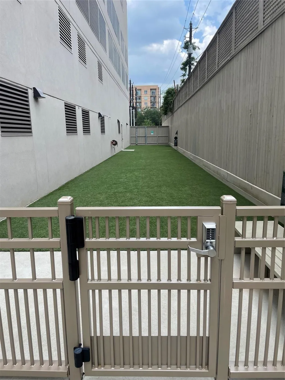 5656 San Felipe Street, Unit 701 Houston, TX 77056