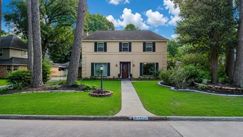 17523 Spicewood Springs Lane