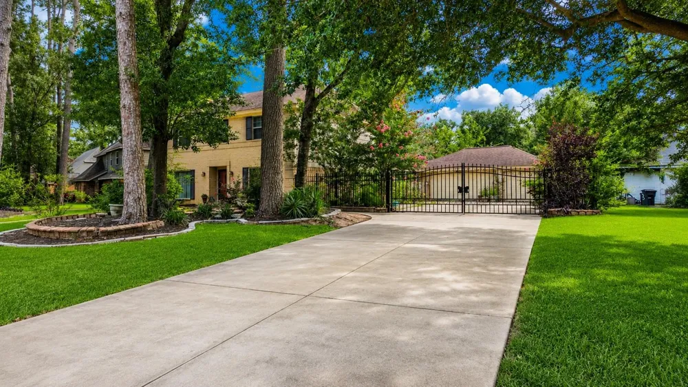 17523 Spicewood Springs Lane Spring, TX 77379