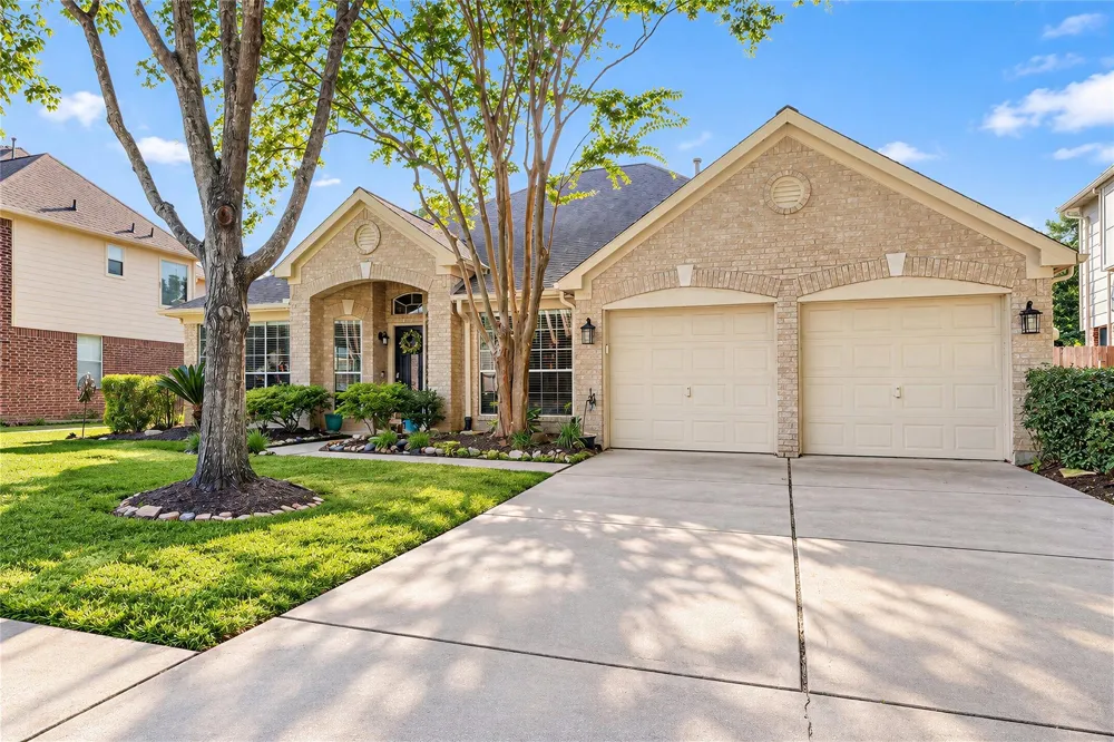 5104 Carefree Drive League City, TX 77573