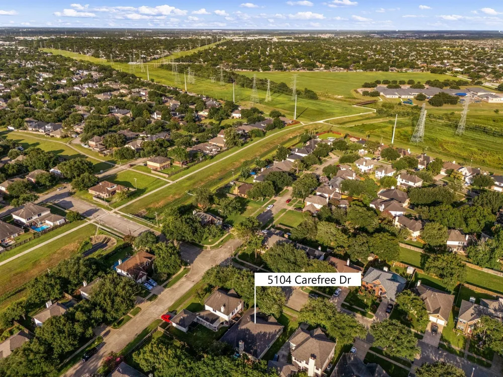 5104 Carefree Drive League City, TX 77573