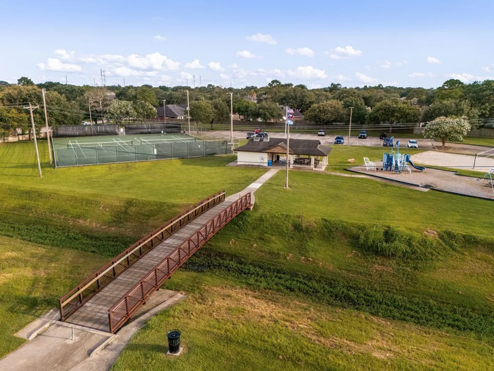 5104 Carefree Drive League City, TX 77573