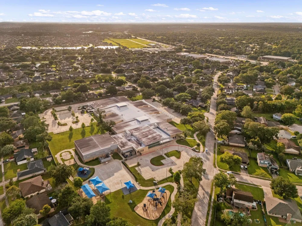 5104 Carefree Drive League City, TX 77573