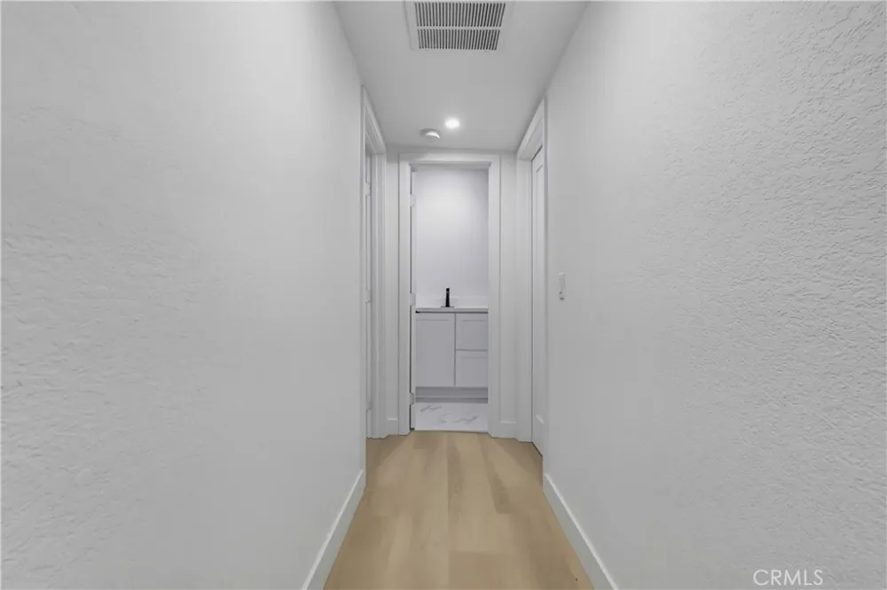 12310 Burbank #13 Los Angeles, CA 91607