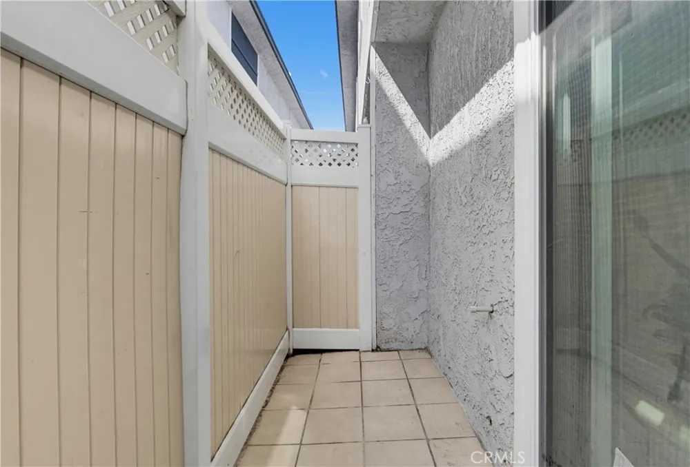 12310 Burbank #13 Los Angeles, CA 91607