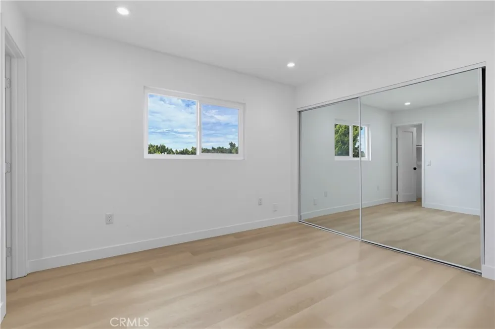 12310 Burbank #13 Los Angeles, CA 91607