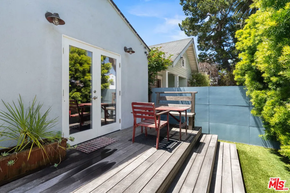 430 Rialto Avenue Venice, CA 90291