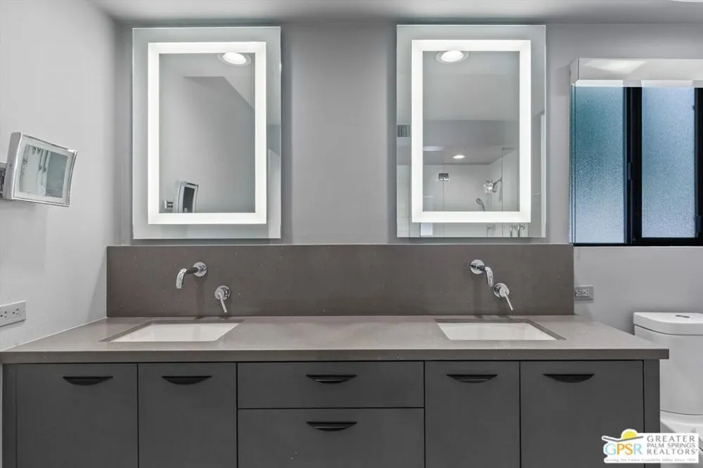 2493 S Madrona Drive Palm Springs, CA 92264