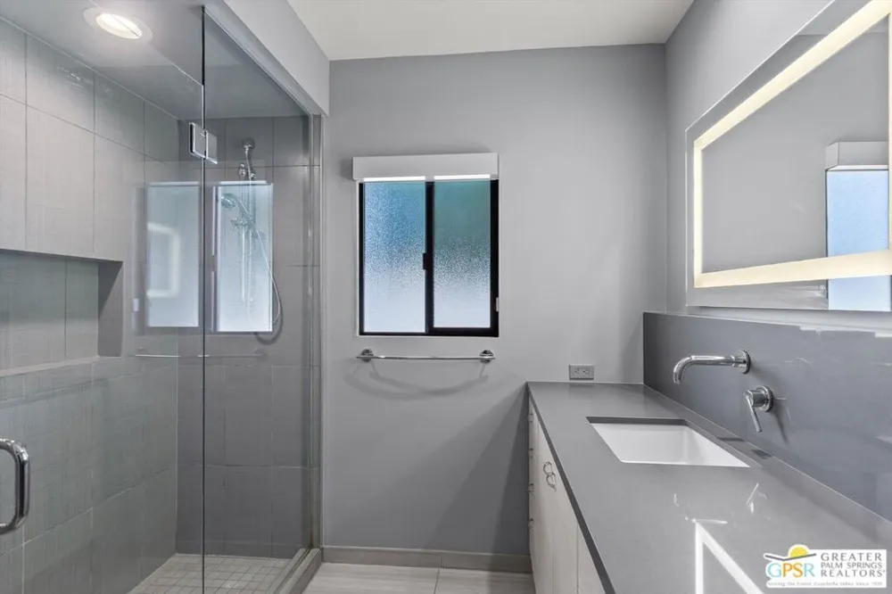2493 S Madrona Drive Palm Springs, CA 92264