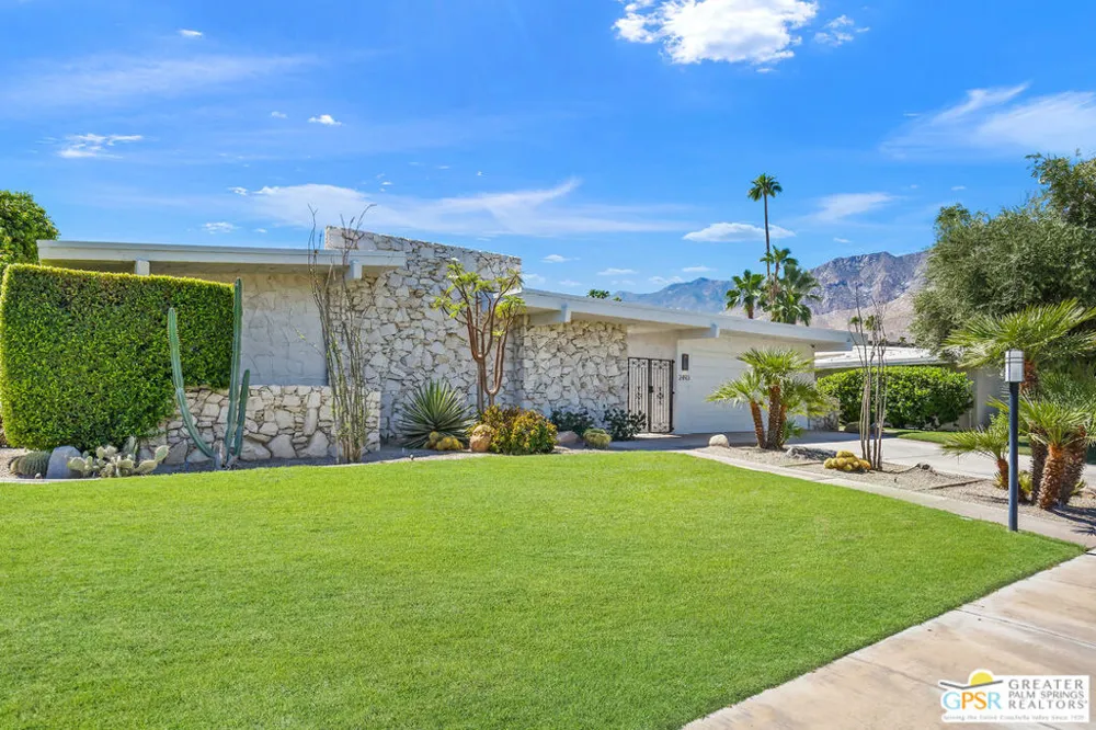 2493 S Madrona Drive Palm Springs, CA 92264