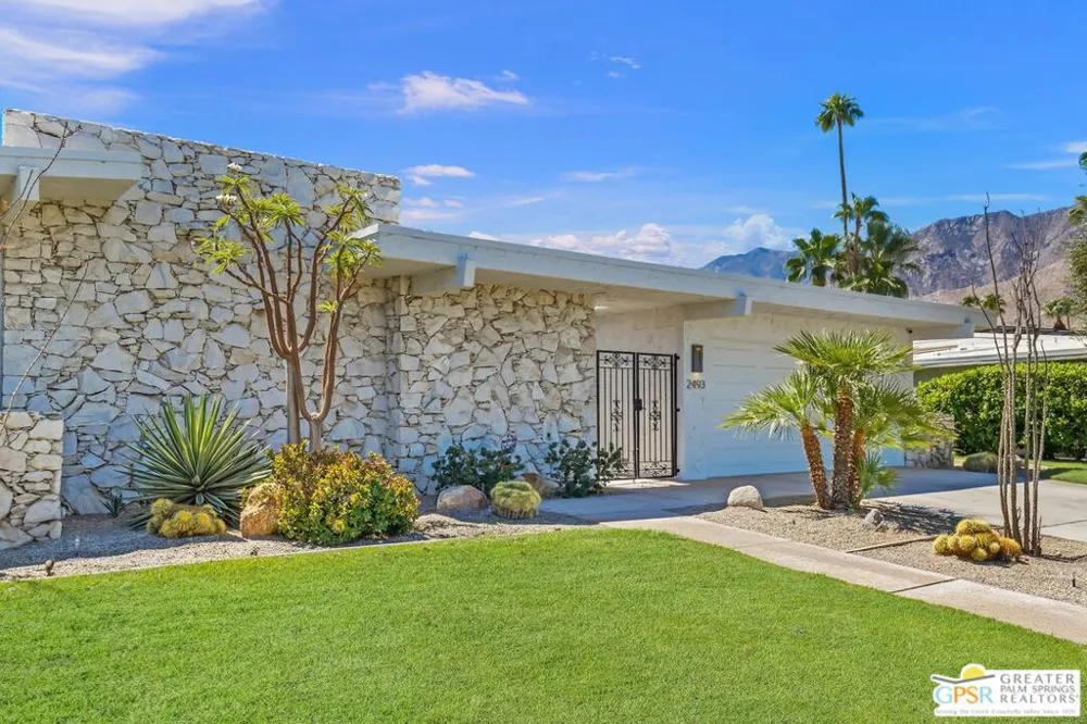 2493 S Madrona Drive Palm Springs, CA 92264