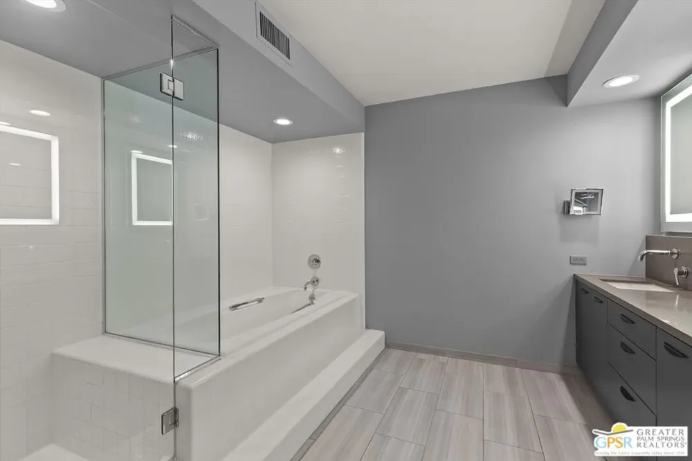 2493 S Madrona Drive Palm Springs, CA 92264