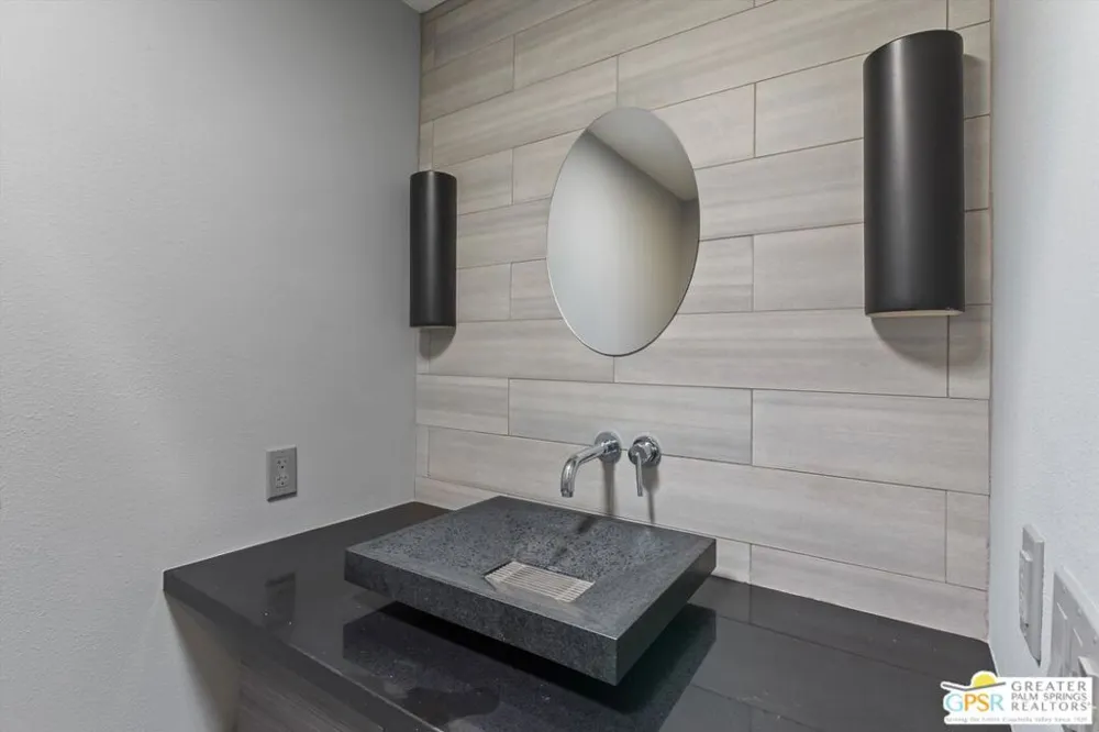 2493 S Madrona Drive Palm Springs, CA 92264