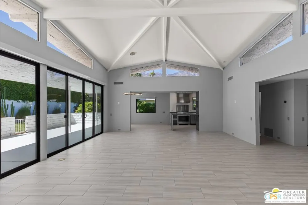 2493 S Madrona Drive Palm Springs, CA 92264