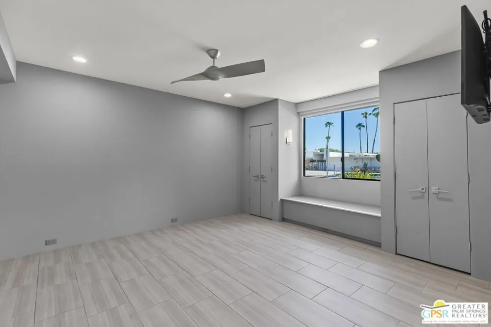 2493 S Madrona Drive Palm Springs, CA 92264