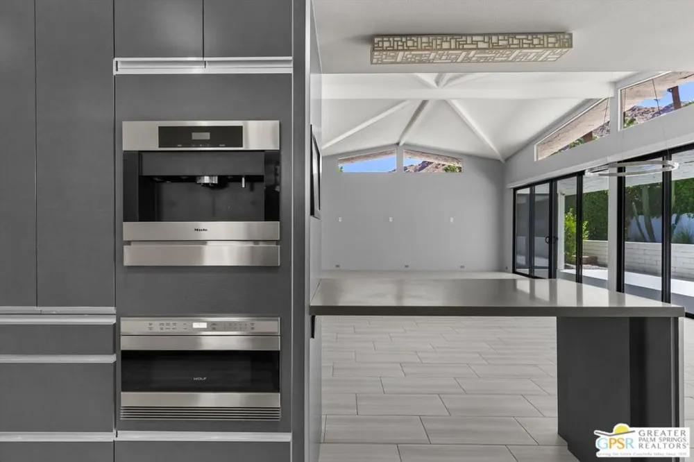2493 S Madrona Drive Palm Springs, CA 92264