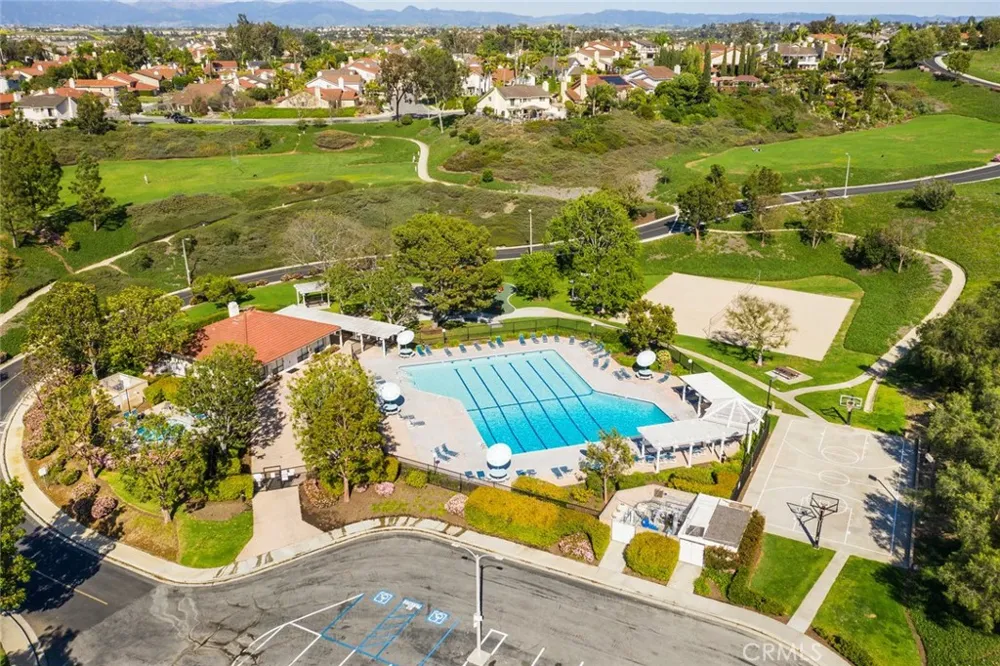23952 Cormorant Laguna Niguel, CA 92677