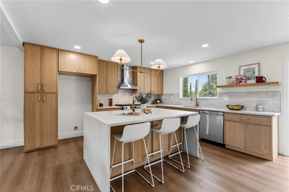 751 Grand Glendora, CA 91741