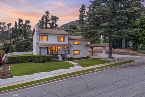 751 Grand