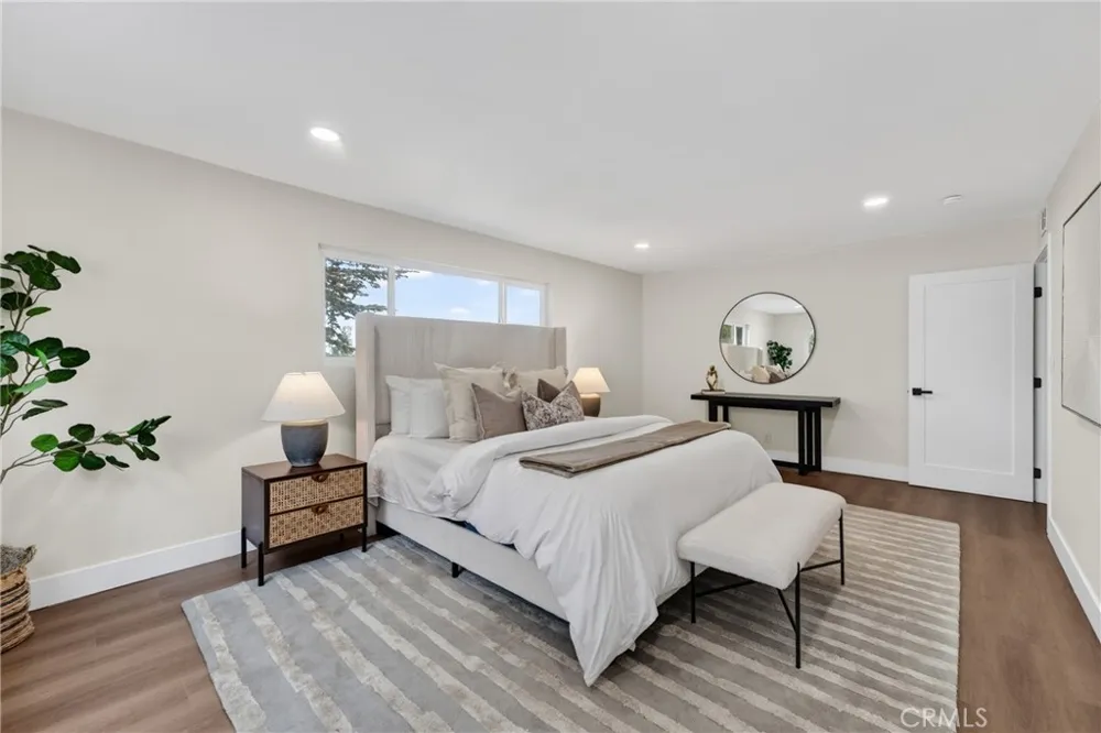 751 Grand Glendora, CA 91741