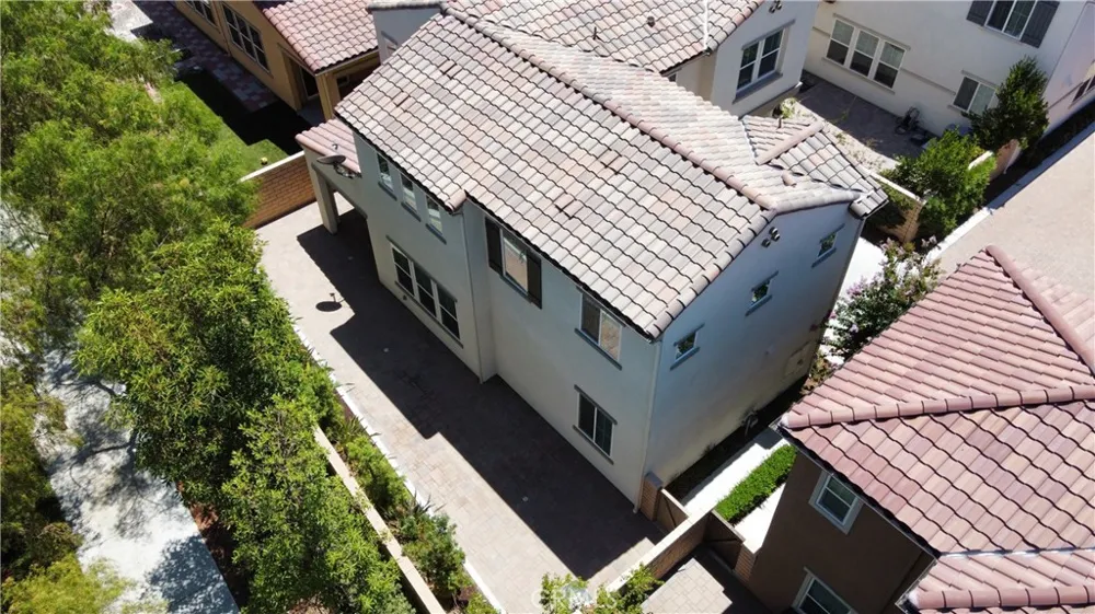 15 Umbria Lake Forest, CA 92630