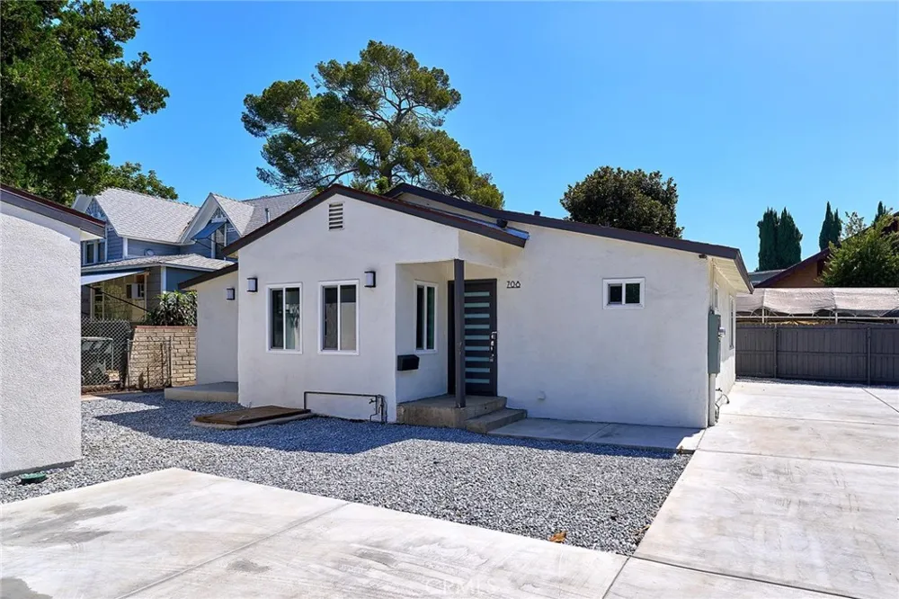 708 El Molino Pasadena, CA 91104