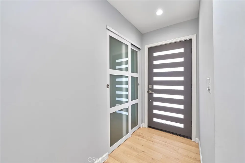 708 El Molino Pasadena, CA 91104