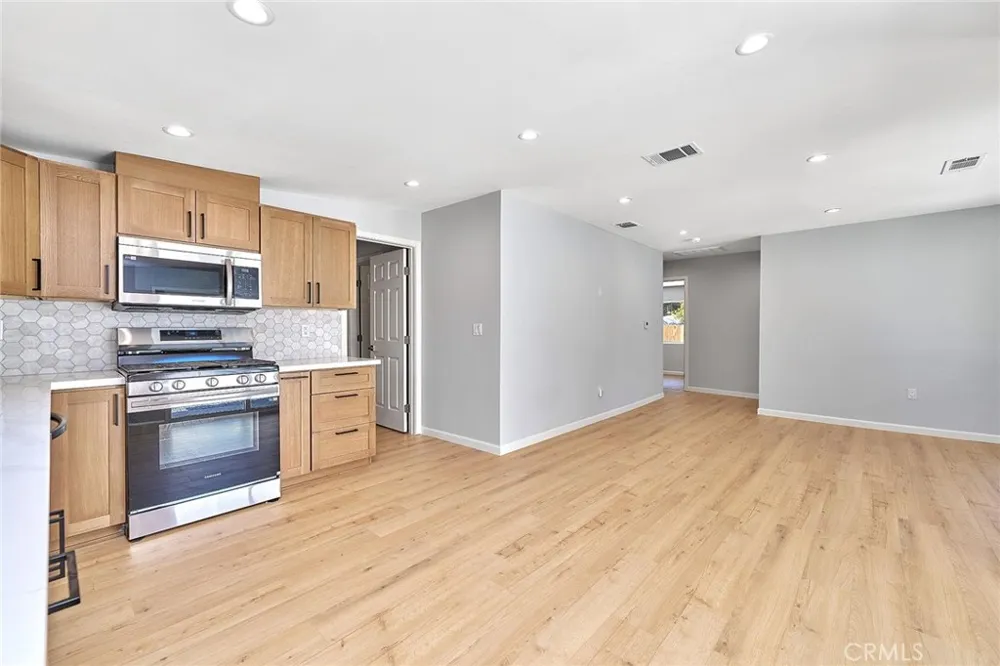 708 El Molino Pasadena, CA 91104