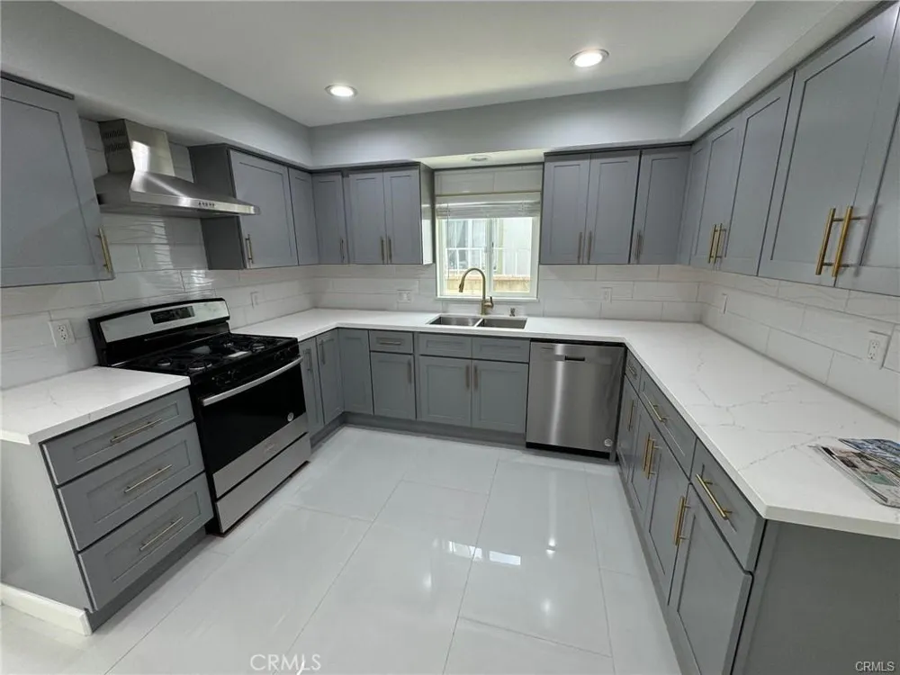 7781 11th Buena Park, CA 90621